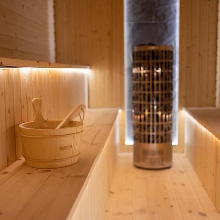 Pensjonat Laworta Ski Ustrzyki Dolne Ngoại thất bức ảnh