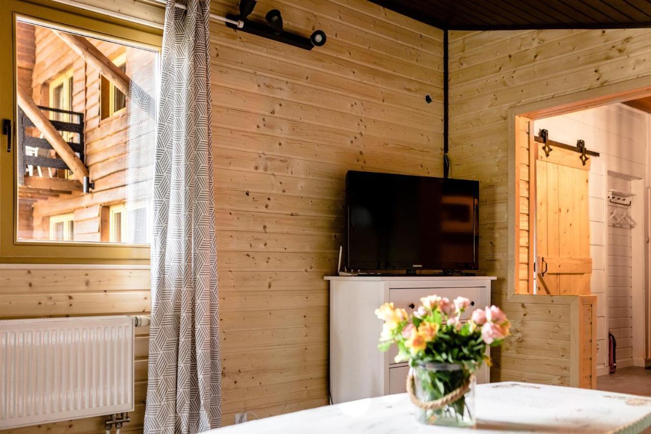 Pensjonat Laworta Ski Ustrzyki Dolne Ngoại thất bức ảnh