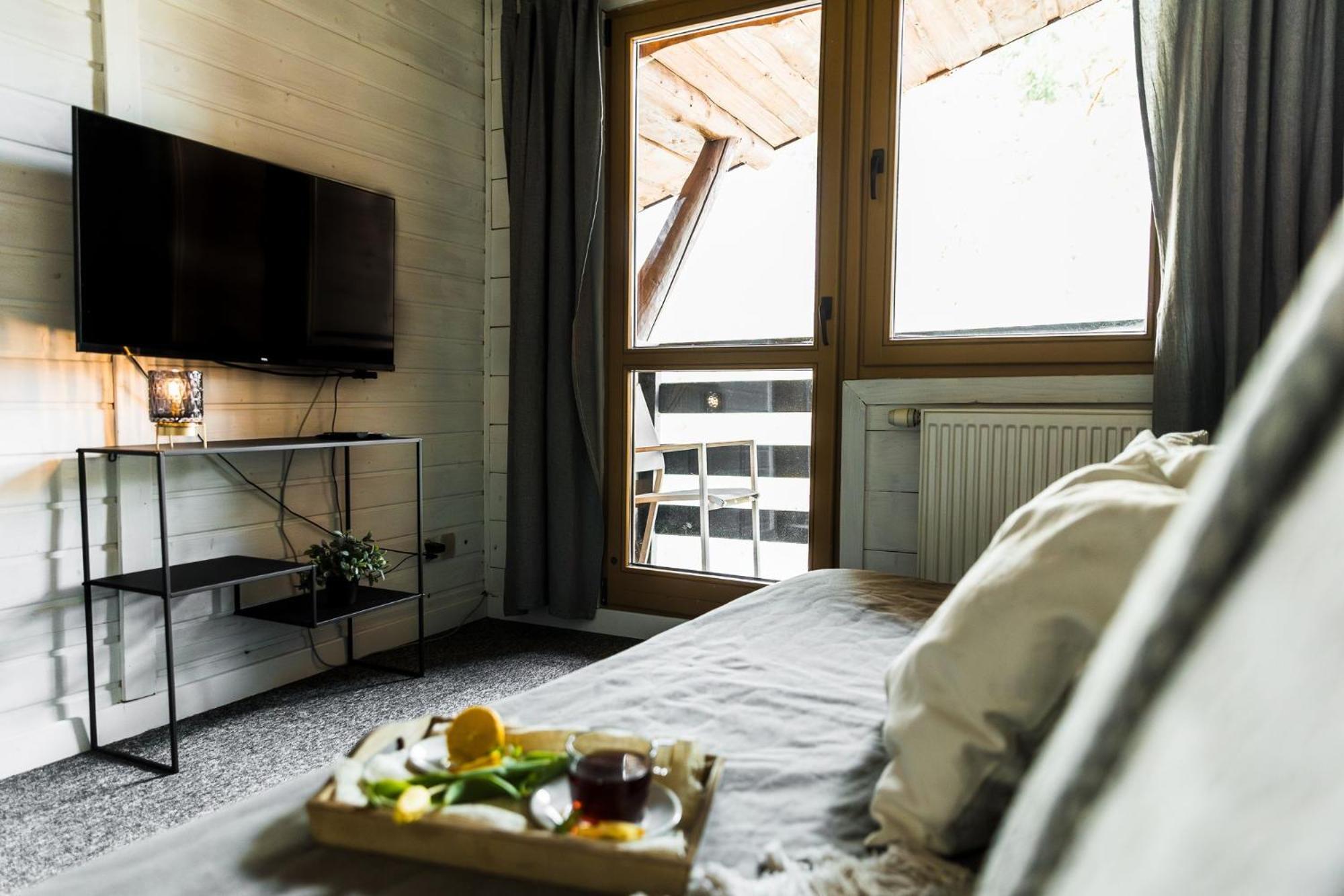 Pensjonat Laworta Ski Ustrzyki Dolne Ngoại thất bức ảnh